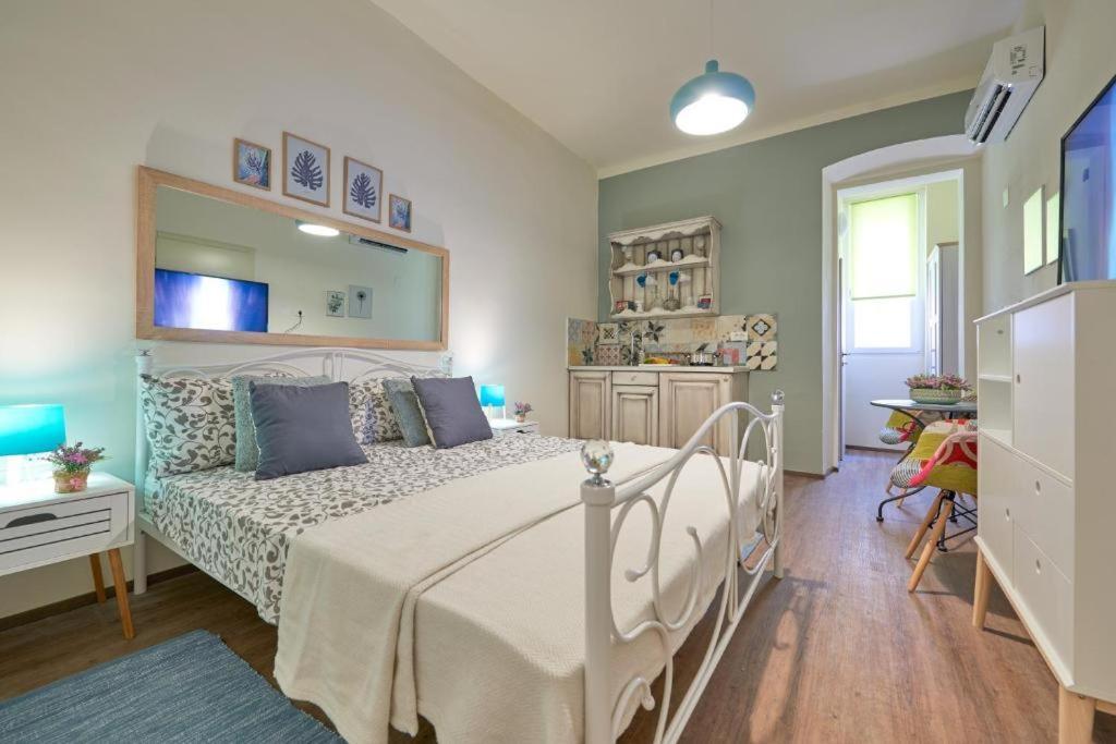 Old Romantic 2 Apartment *